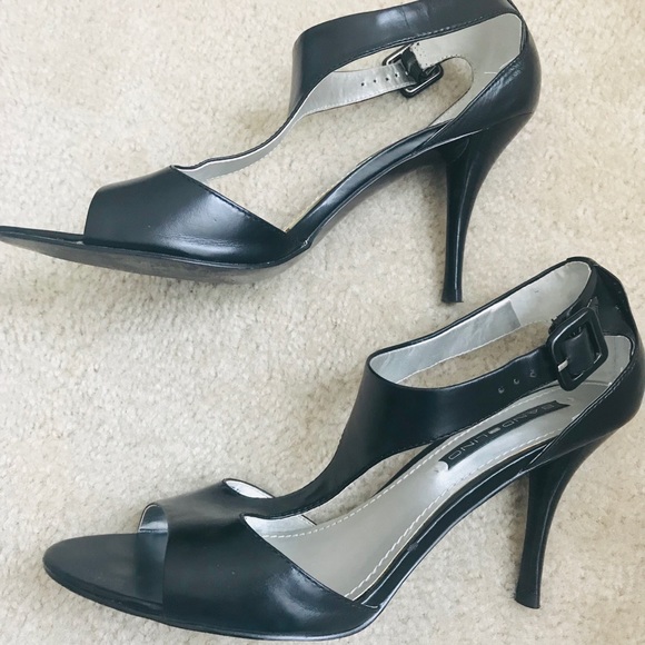 Bandolino T-Strap Heels - Picture 5 of 8